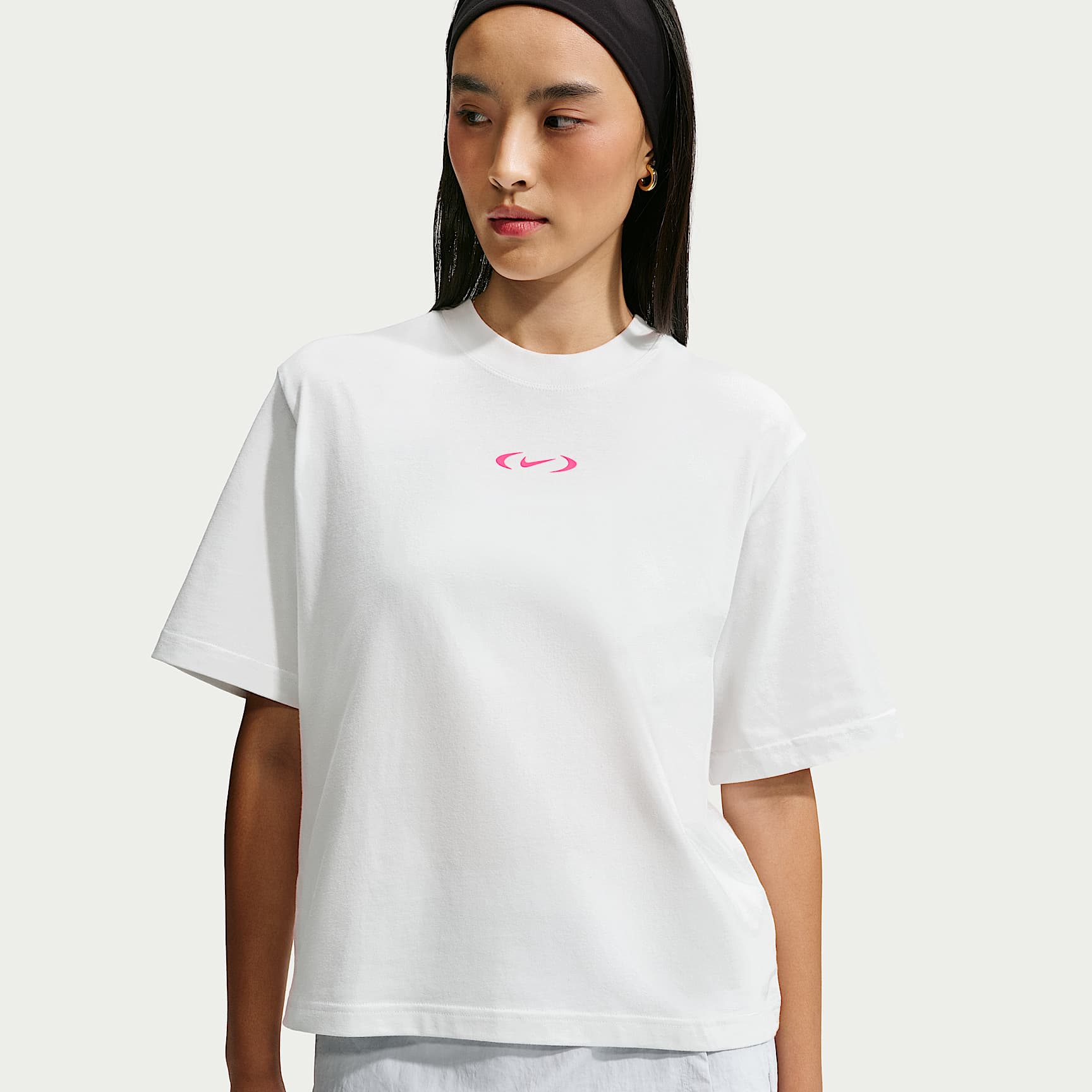 Nike Sportswear Classic Women's Loose T-Shirt. Nike.com